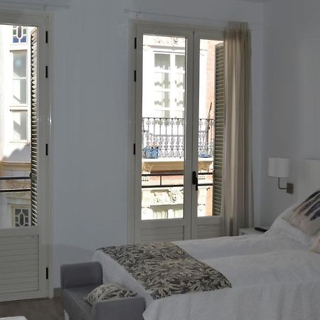 Modern Studio Flat Close To Plaza Merced Malaga Bagian luar foto