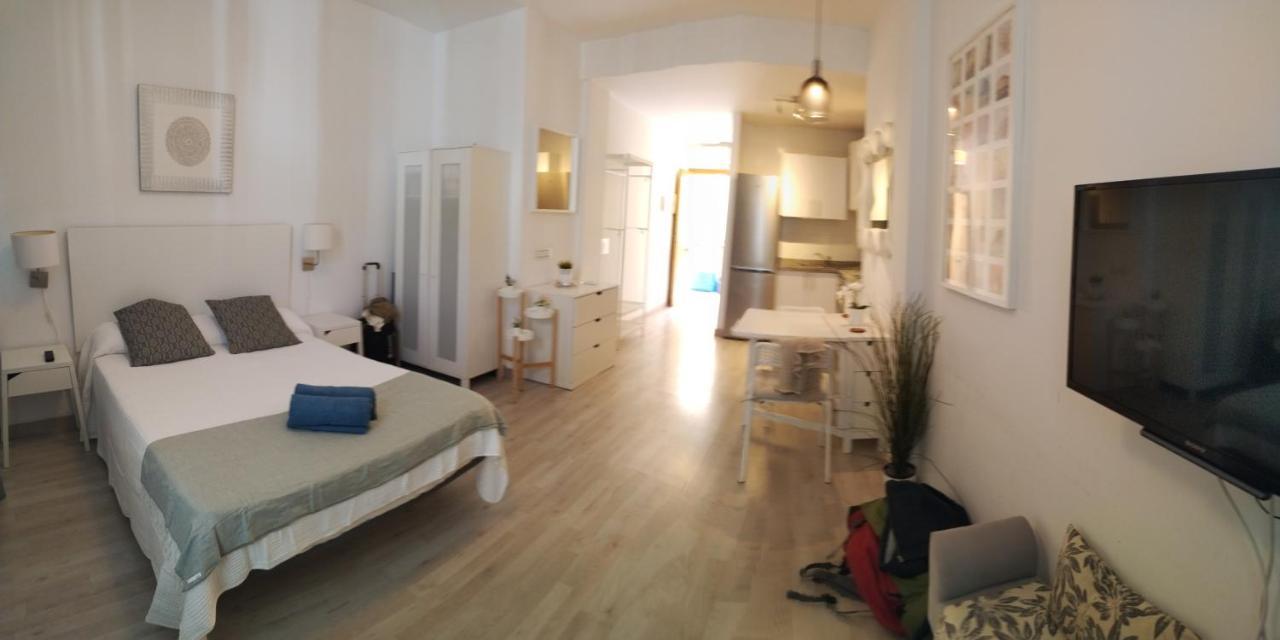 Modern Studio Flat Close To Plaza Merced Malaga Bagian luar foto