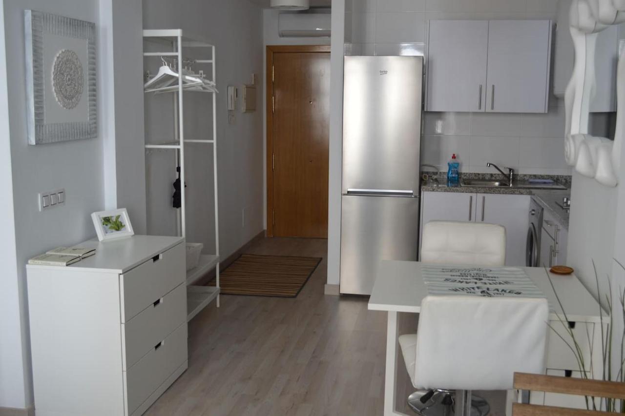 Modern Studio Flat Close To Plaza Merced Malaga Bagian luar foto